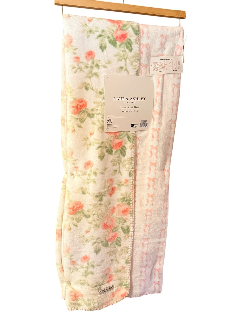 Laura Ashley Bows Roses Reversible Floral Fleece Throw in White, Pink & Green